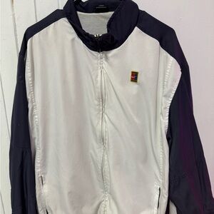 Nike tennis style long sleeve